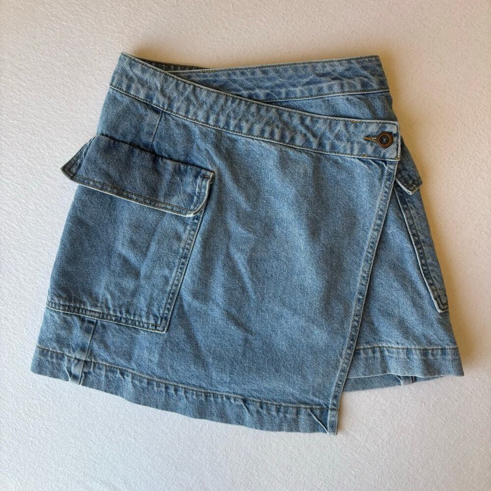 Francesca’s Wrapped Cargo Blue Denim Mini Skort Women’s Size XS Gorpcore Bratz
